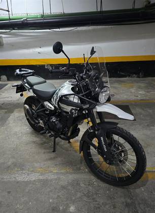 ROYAL ENFIELD HIMALAYAN 450 KAMET WHITE 